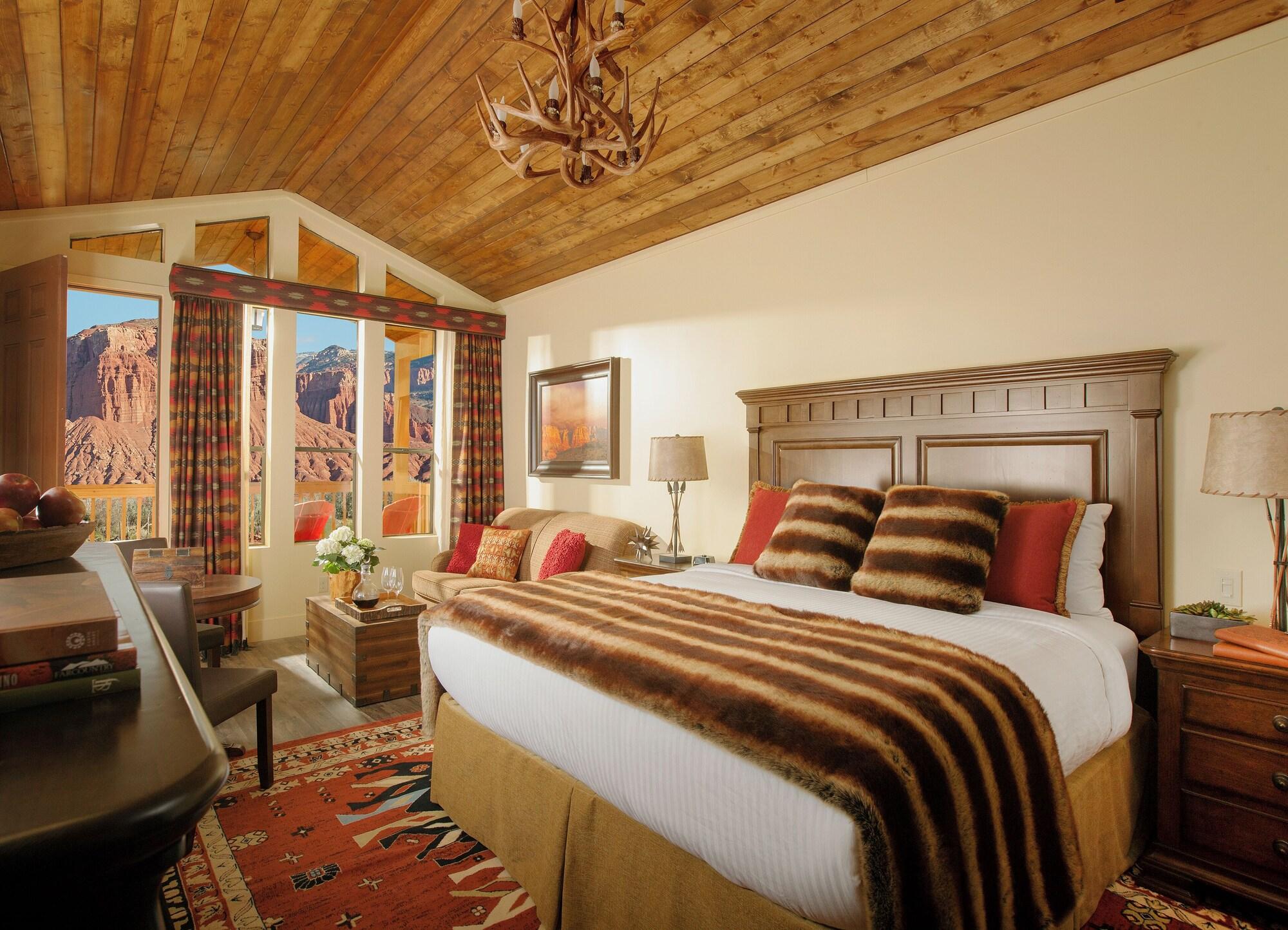 Red Cliff, Cabin, King Bed, Cliff View