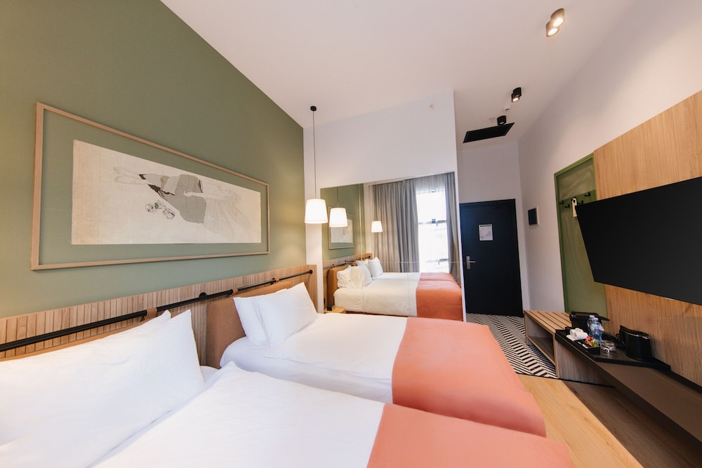 Hotel 21, Tbilisi 24/57