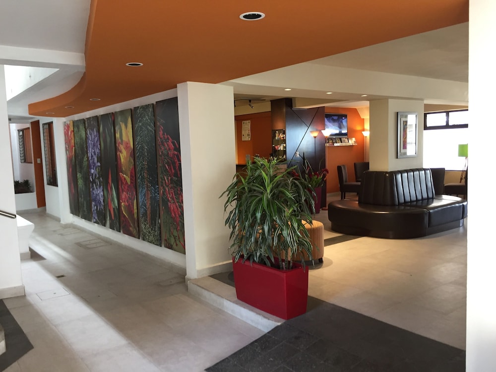 Hotel Suites Cristina 7/69