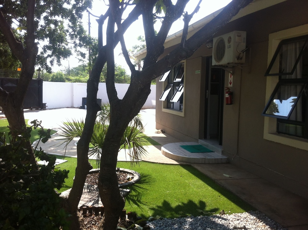 Cosy Palms Guest House 19/26