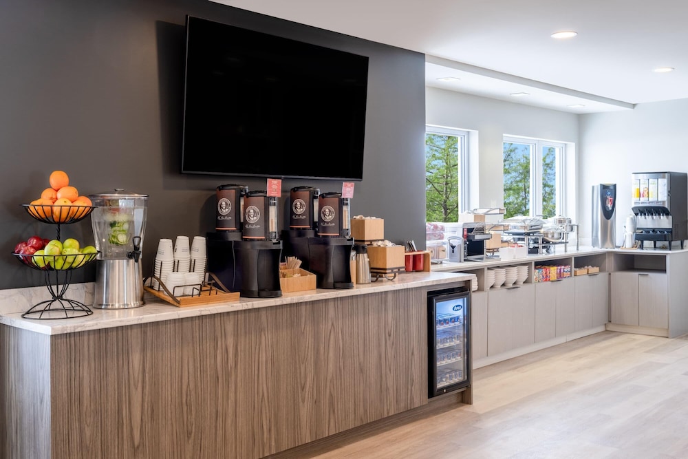 Microtel Inn & Suites by Wyndham Kanata Ottawa West 8/50