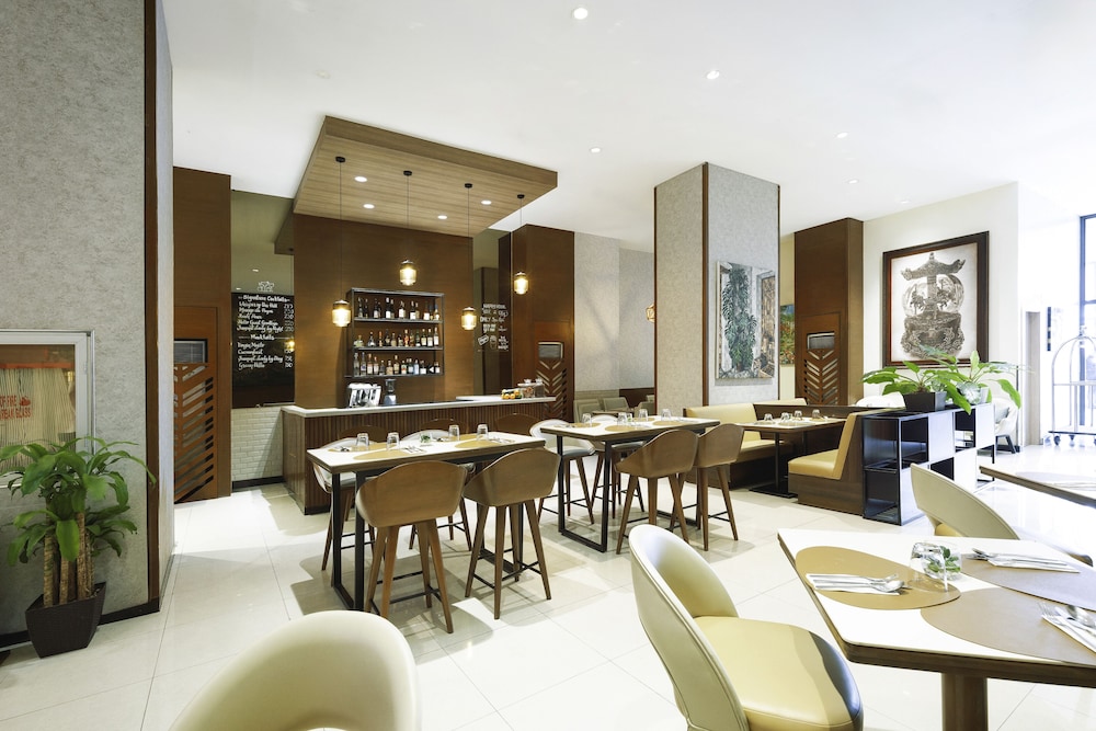 Summit Hotel Greenhills 43/61