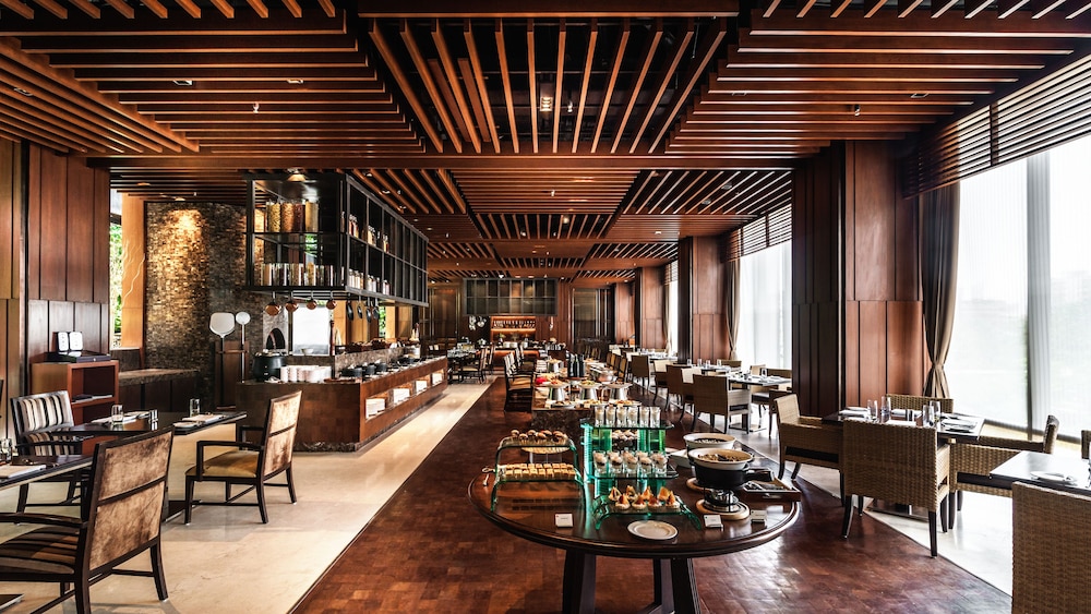 HYATT AHMEDABAD 39/50