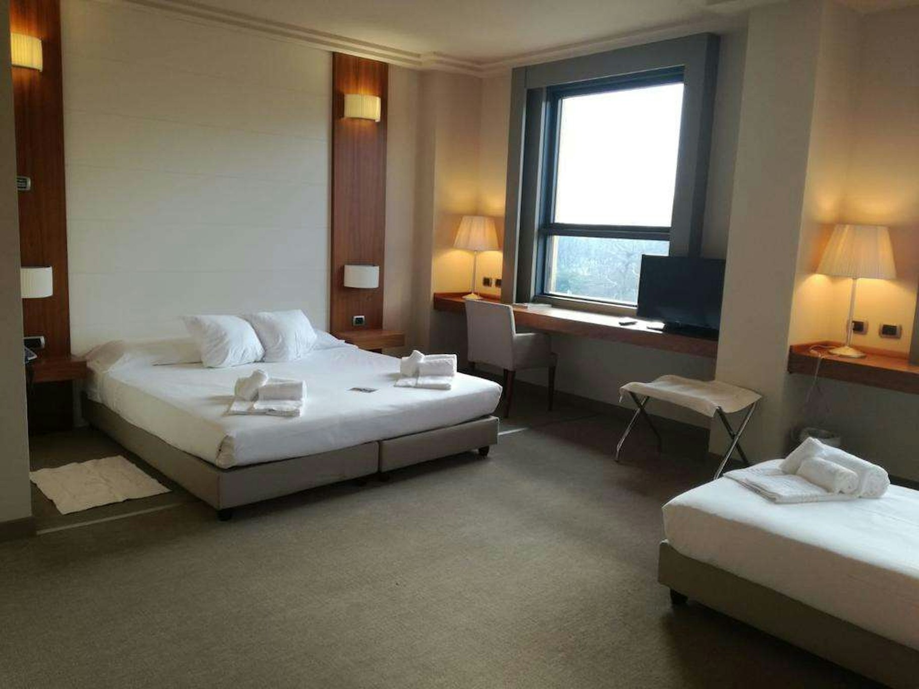 Hotel Barrage 3/42