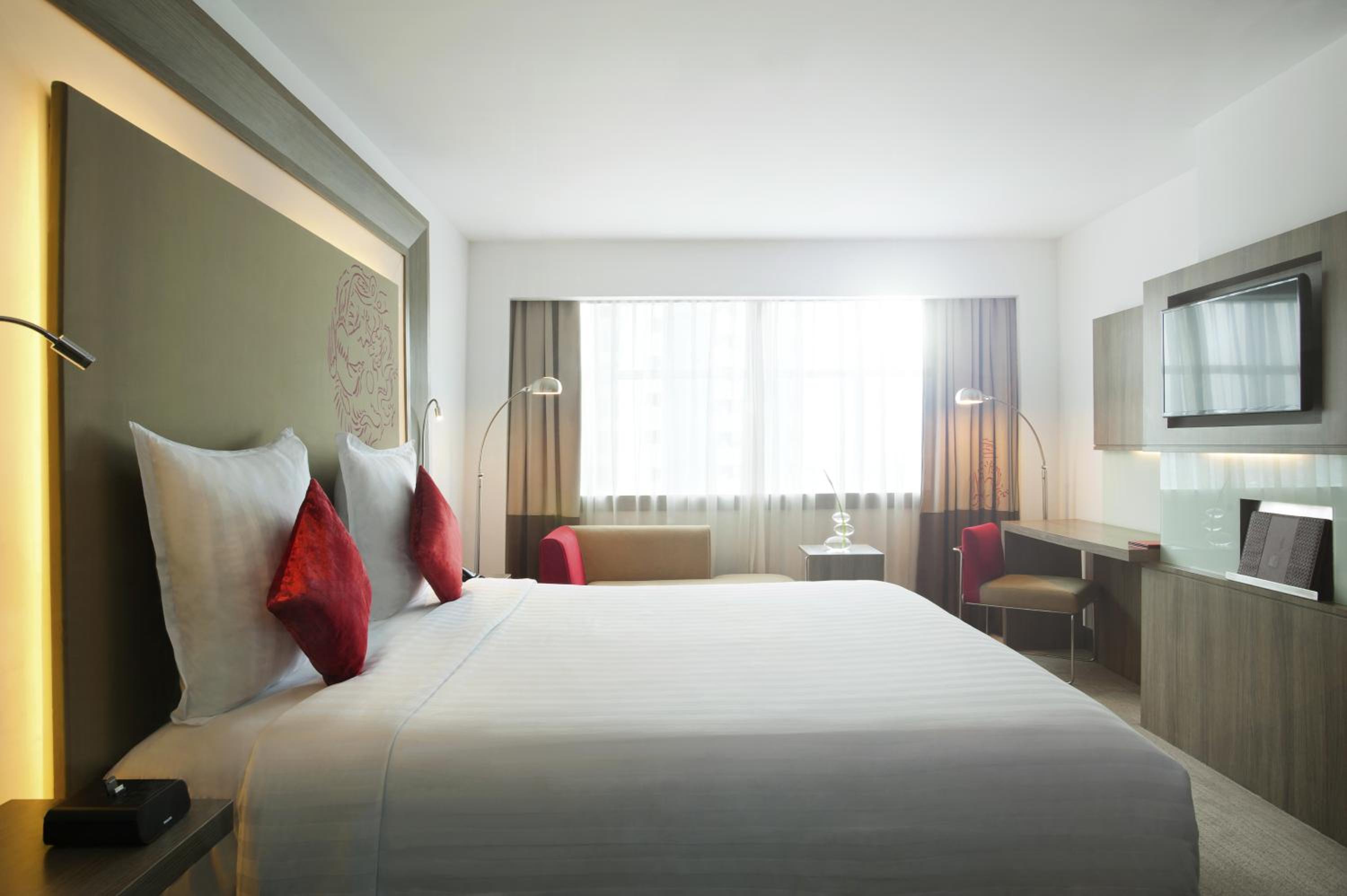 غرفة تنفيذية بسرير مزدوج، Novotel Jakarta Gajah Mada 2/9