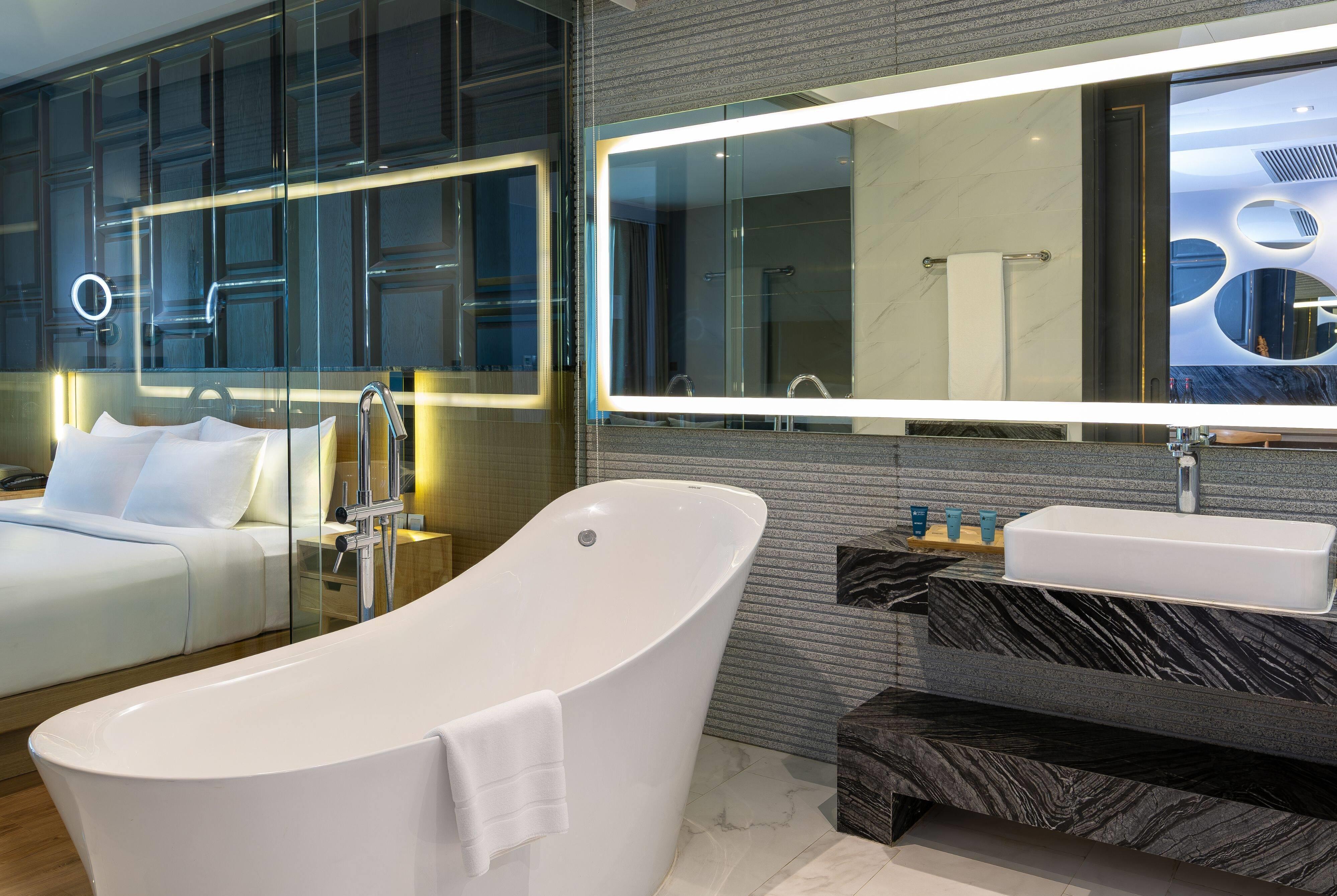 جناح، Wyndham Grand Nai Harn Beach Phuket 5/7