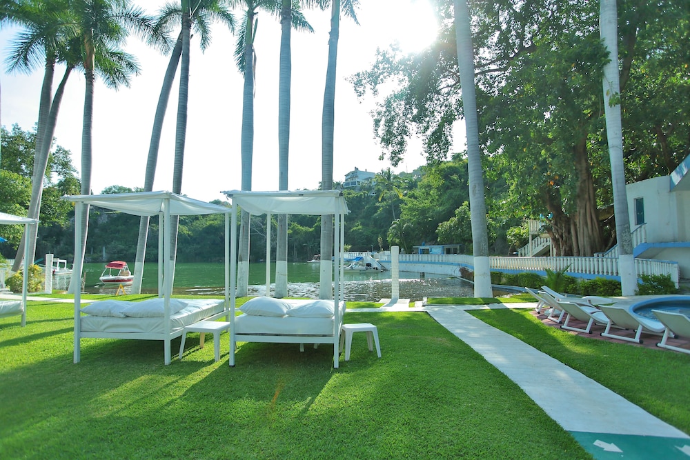 Hotel Villa Bejar Tequesquitengo 64/72