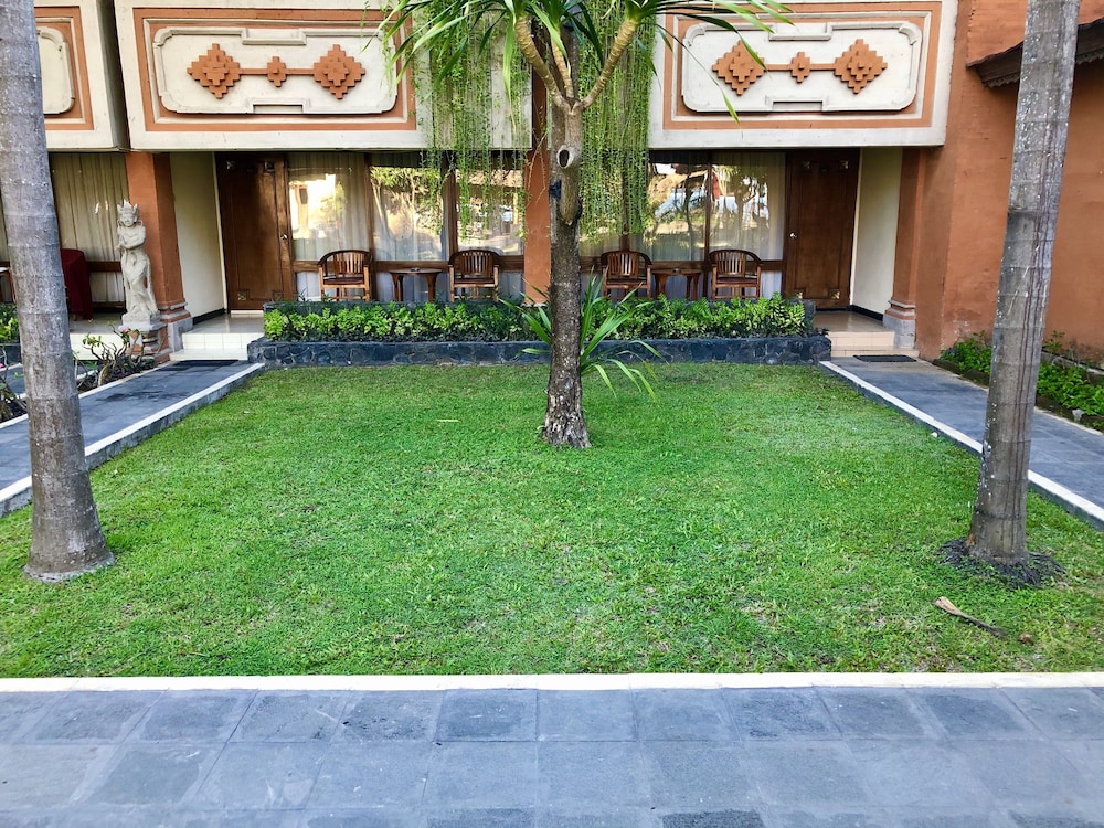 Inna Sindhu Beach Hotel and Resort 51/64
