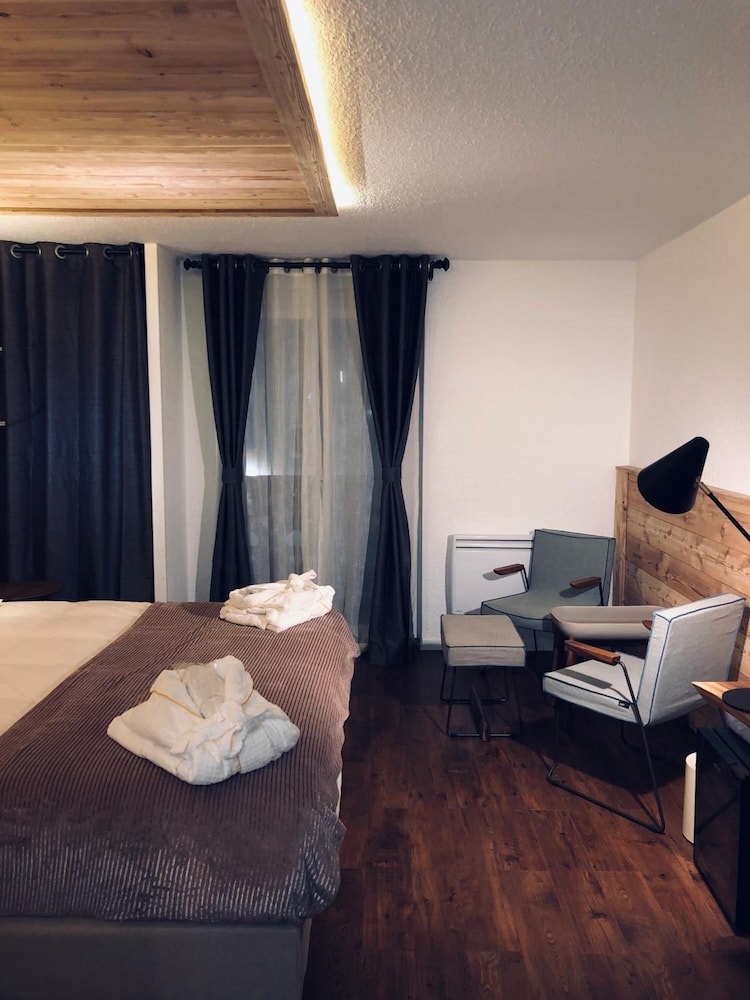 Snow Chill Hotel 15/48