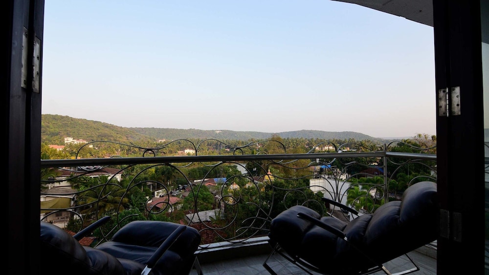 Park Regis Goa 62/69