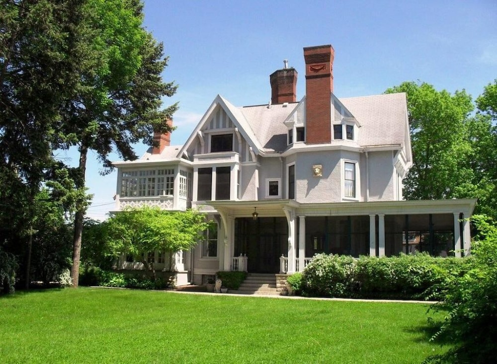 Alexander Mansion Historic Bed and Breakfast 42/48