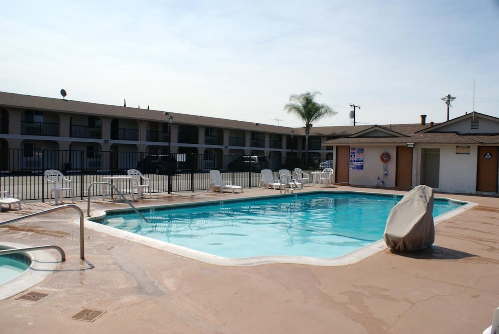 Colony Inn Buena Park 6/64