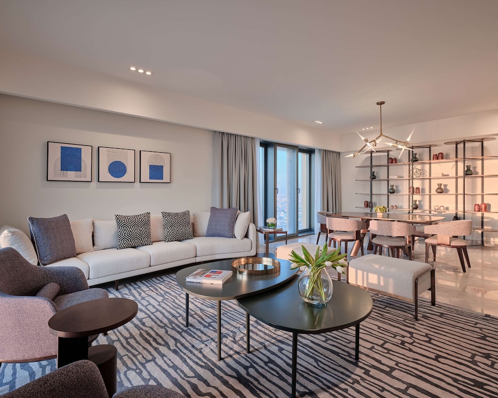Grand Hyatt Kuwait Residences 25/44