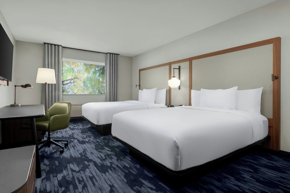Studio, 2 Queen Beds, Pool Side