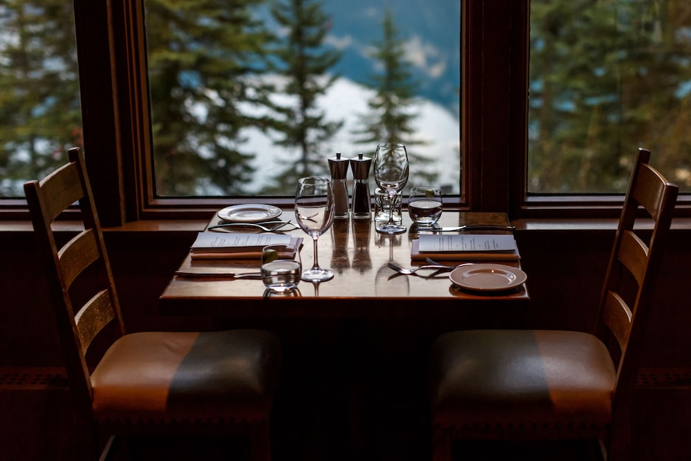 Emerald Lake Lodge 52/71