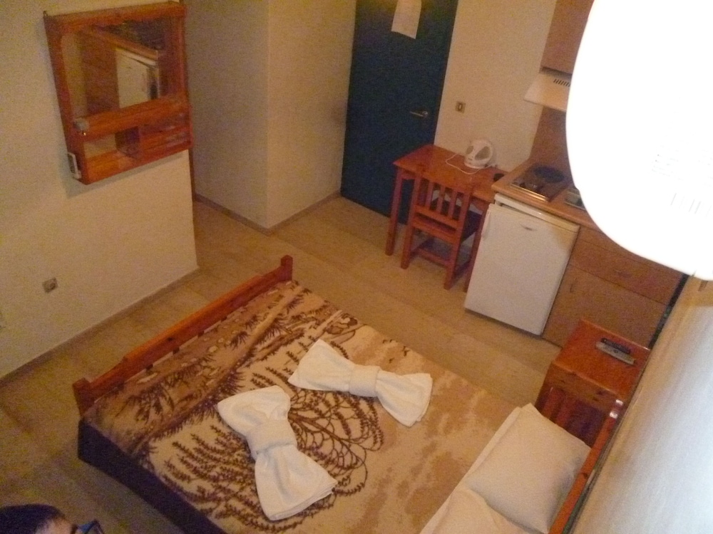 ASTIR ROOMS 21/38