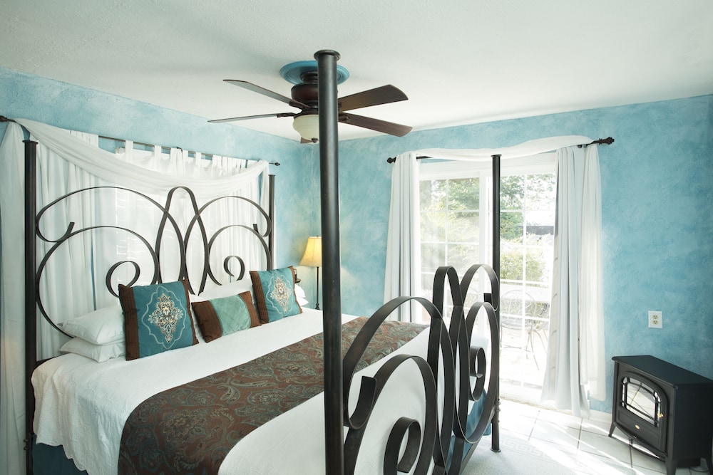 The Lakehouse Bed & Breakfast 11/46