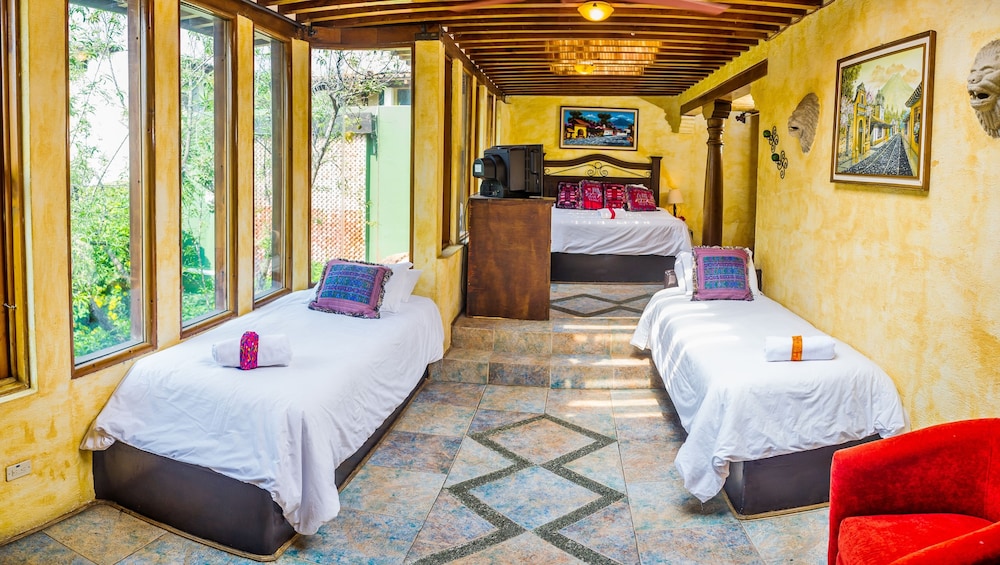 Casa Del Parque Hotel 15/50