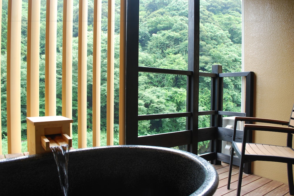 Hakone Suimeisou 37/41