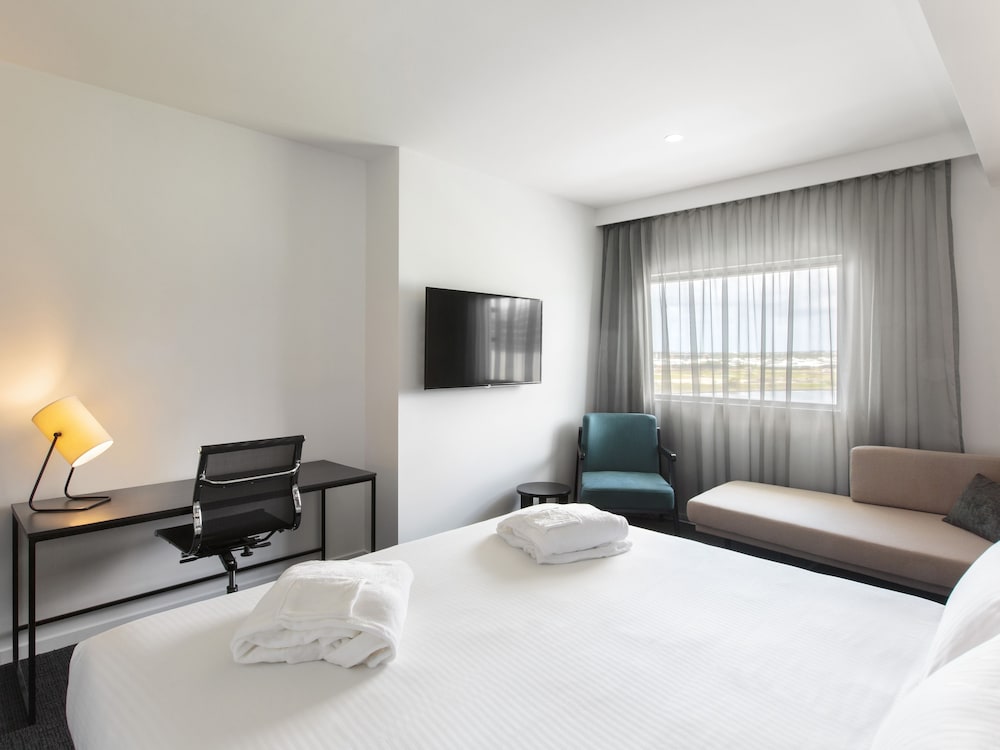 Mercure Sunshine Coast Kawana Waters 23/69