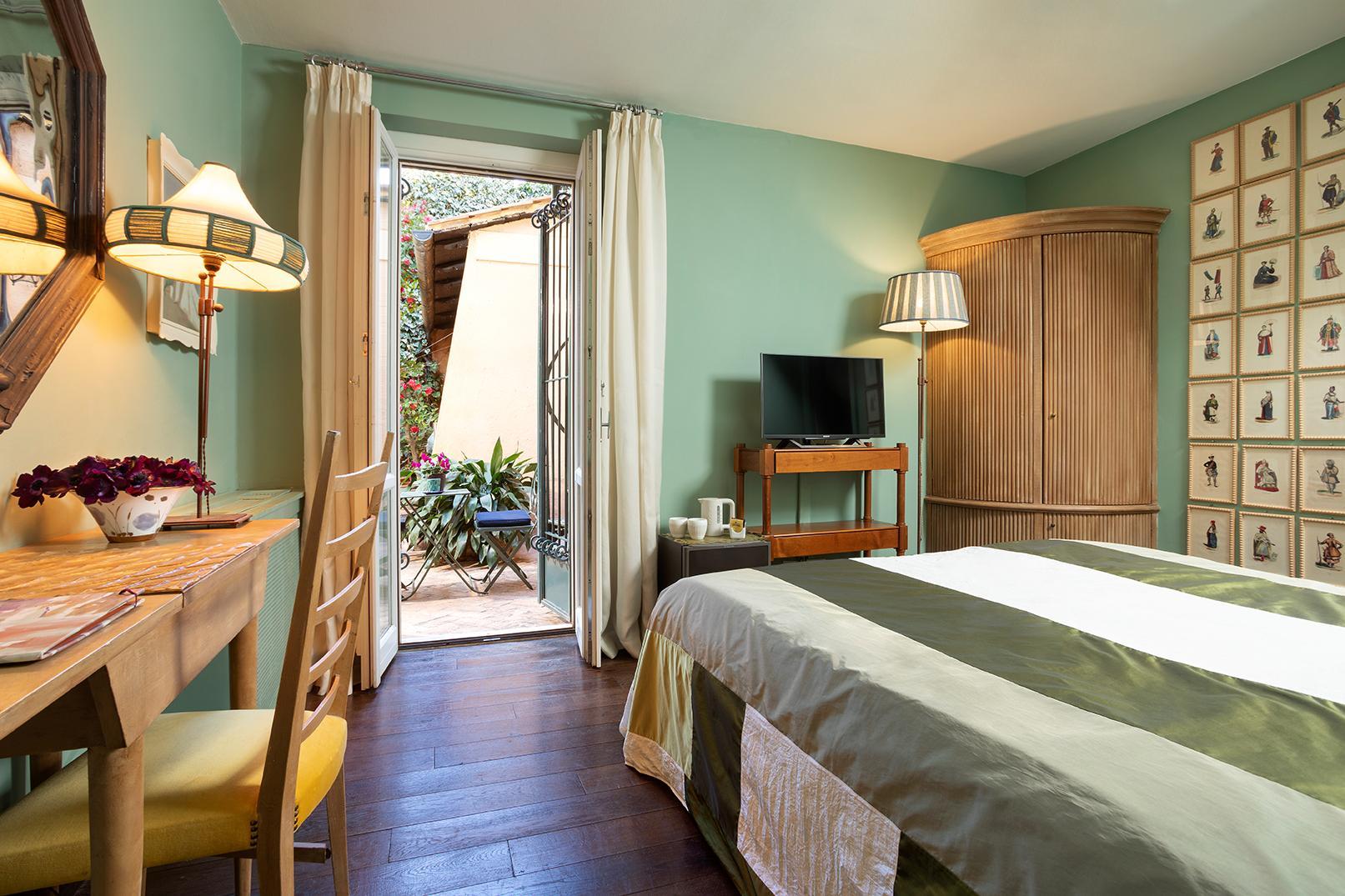 Classic, Double or Twin Bed