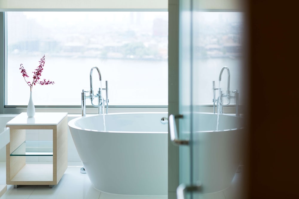 Avani Riverside Bangkok Hotel 19/72