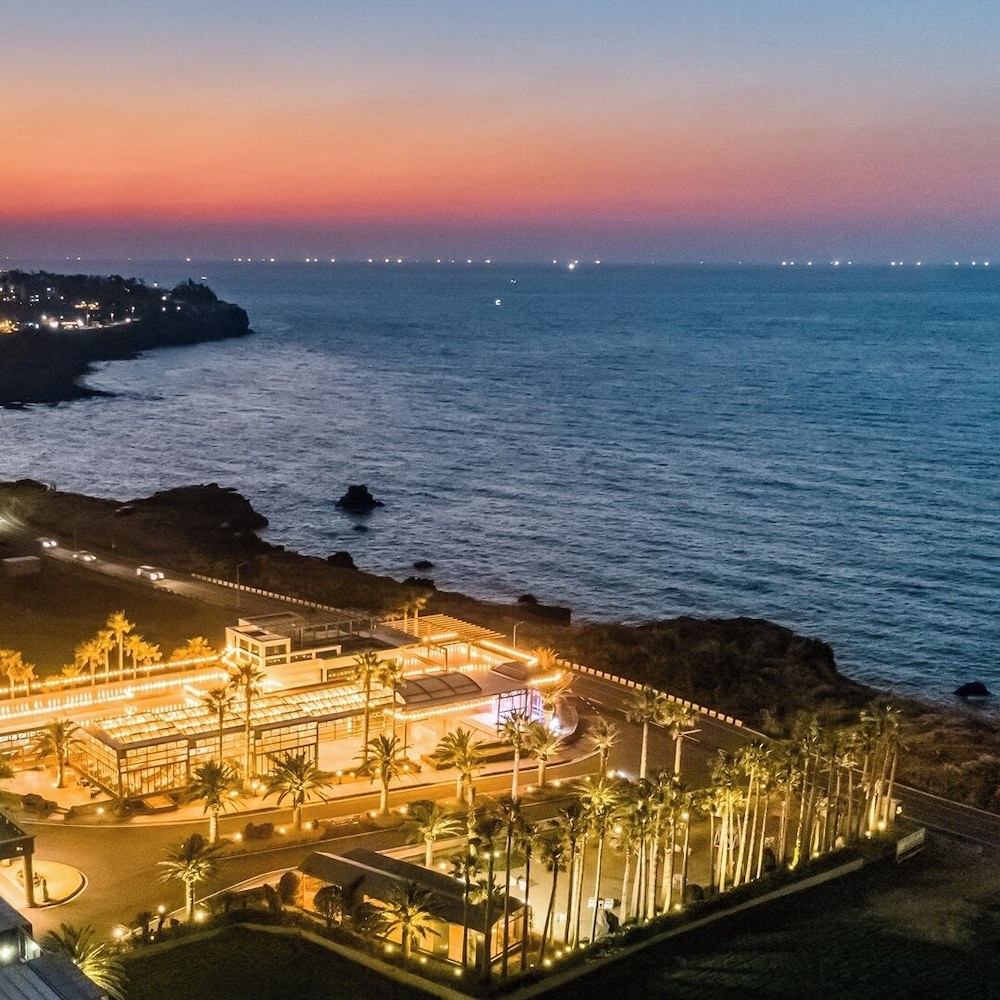 UNI HOTEL JEJU 64/69