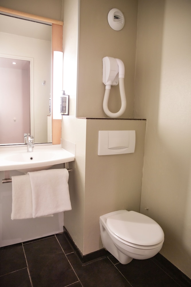 Ibis Paris Porte dOrleans 72/75