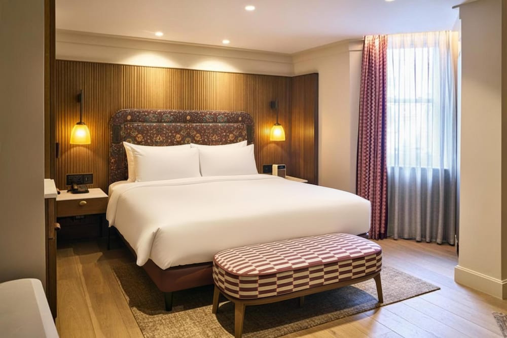 Radisson Blu Edwardian Mercer Street Hotel