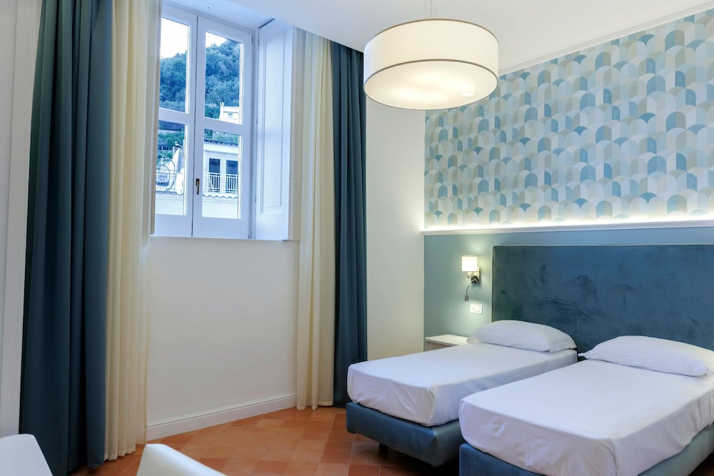 غرفة كلاسيكية بسرير مزدوج، D'Amalfi Hospitality 2/3