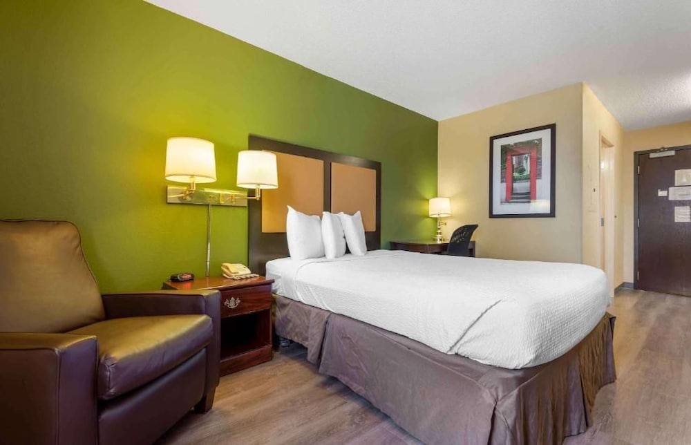 Studio 6 Corporate Extended Stay Amherst Buffalo NY 32/60