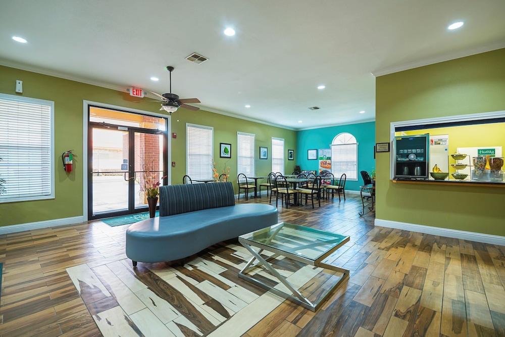 Quality Inn Deridder, LA 27/38