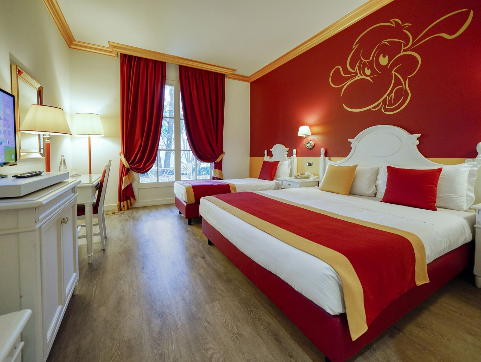 ROOM, TRIPLE