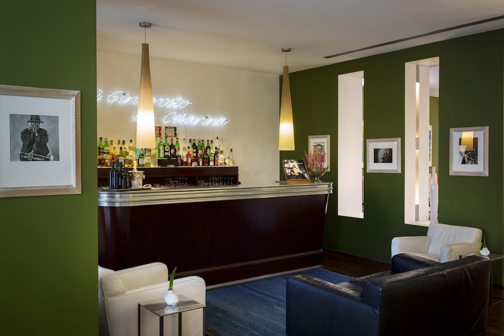 Hotel Colombia 7/54