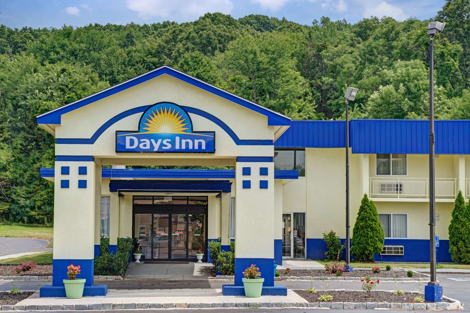 Days Inn by Wyndham Southington 4/25