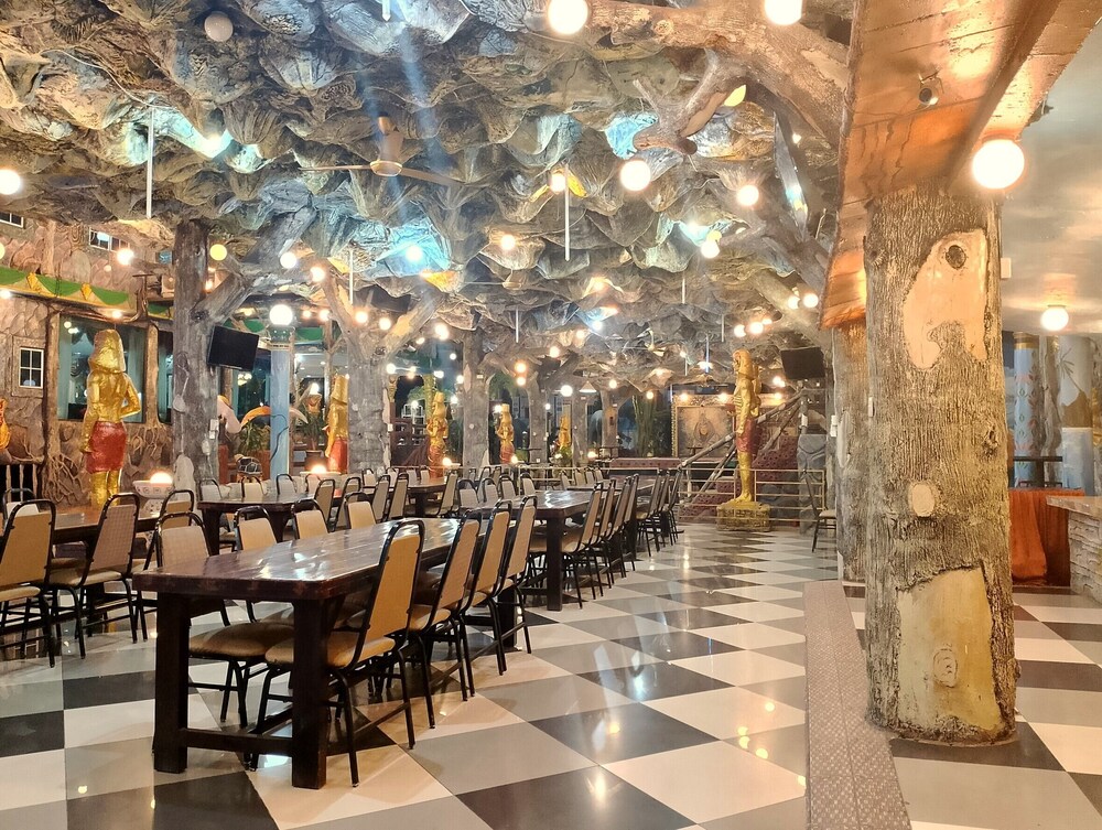 Boutique Hotel 01 23/34