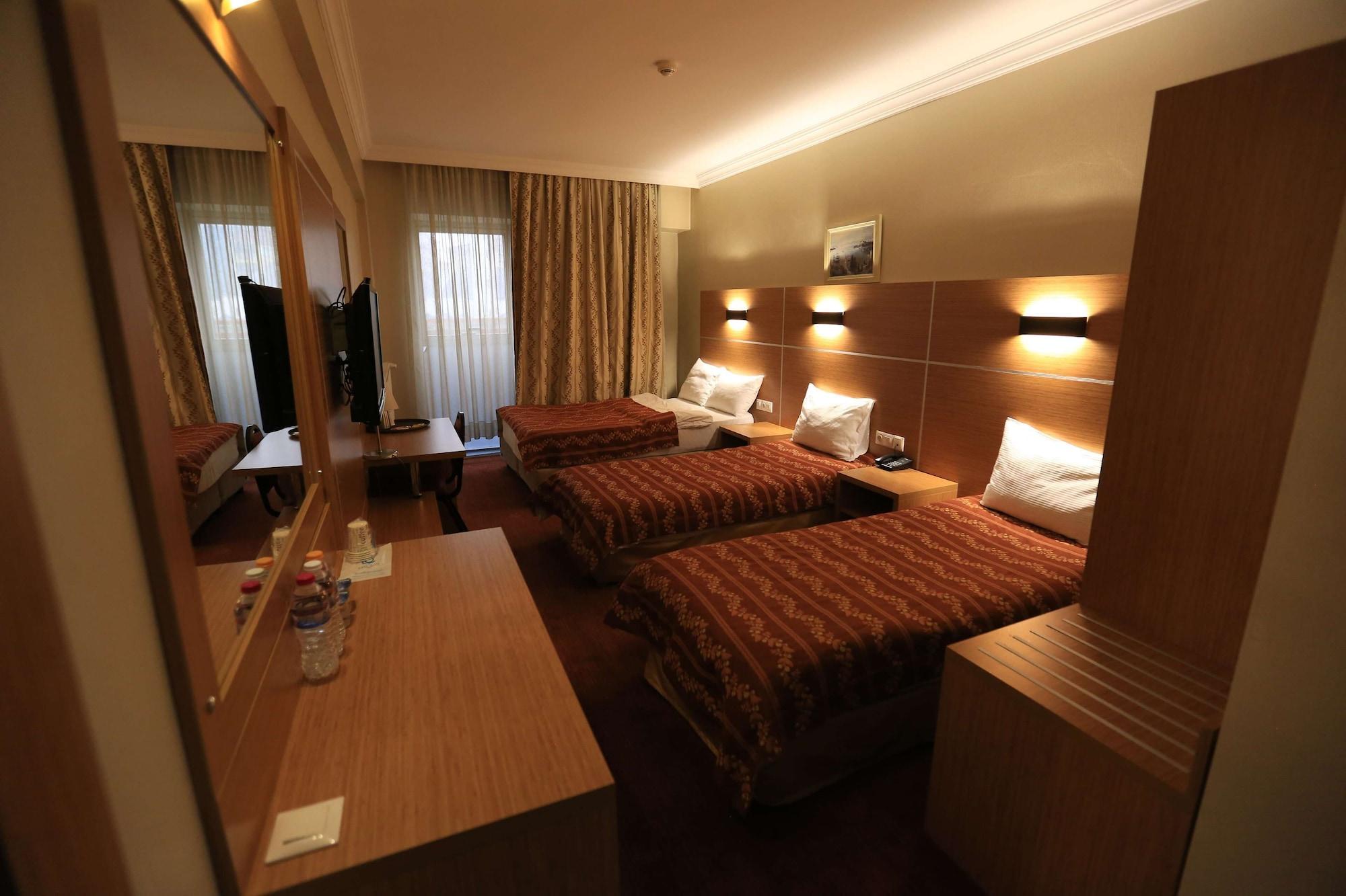 Cali Hotel 15/24
