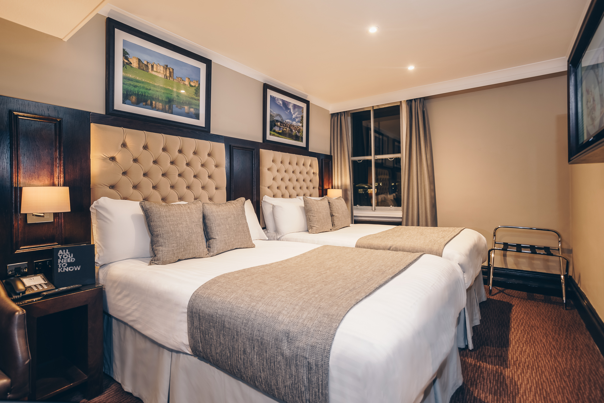 Deluxe, Twin Beds