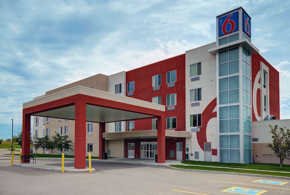 Motel6 Airdrie Ab 61/68