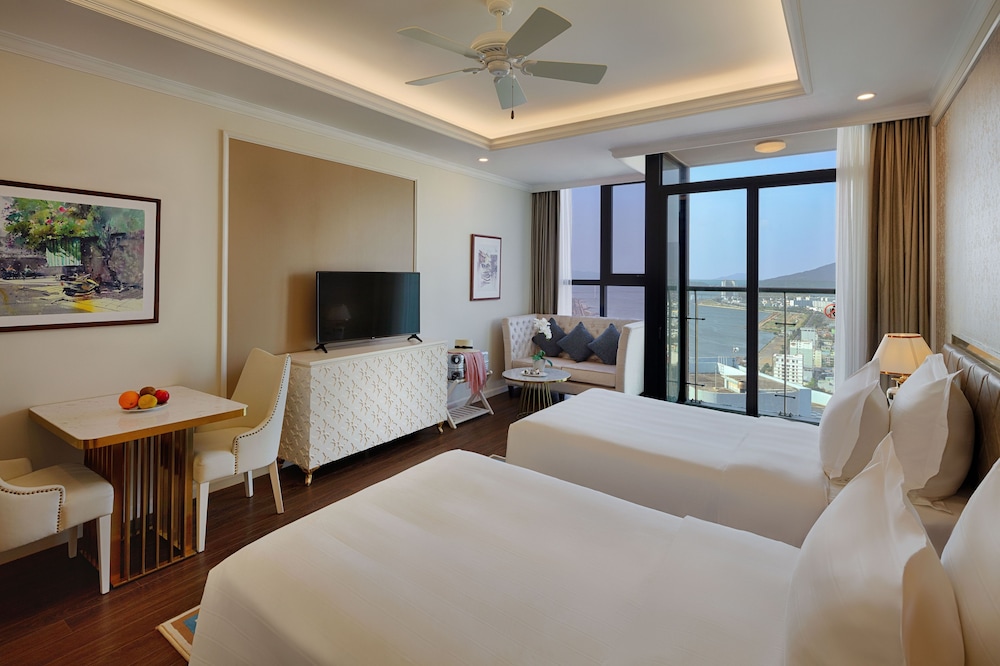 Melia Vinpearl Da Nang Riverfront 24/81