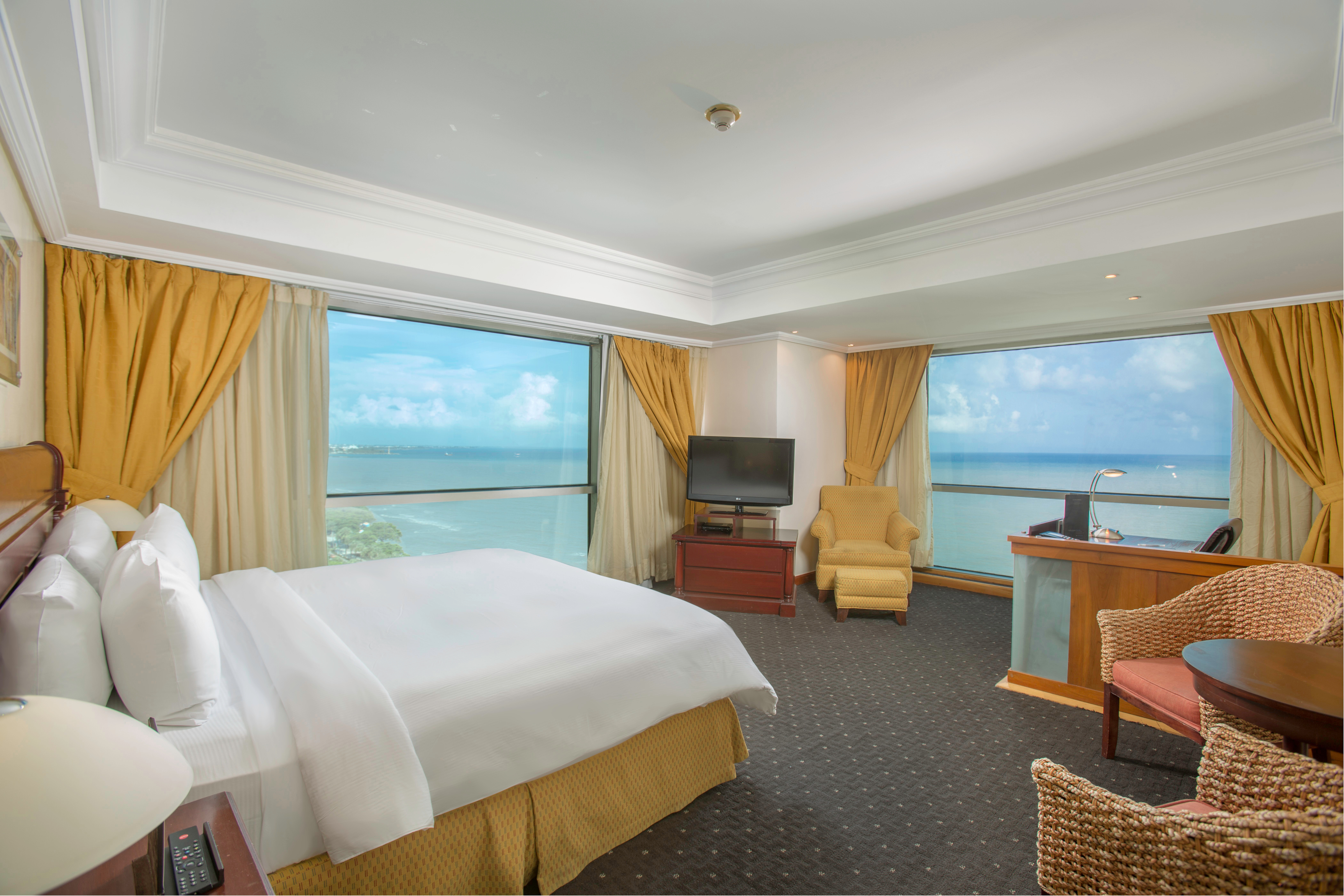 Executive Deluxe Ocean Front، Catalonia Santo Domingo 2/10