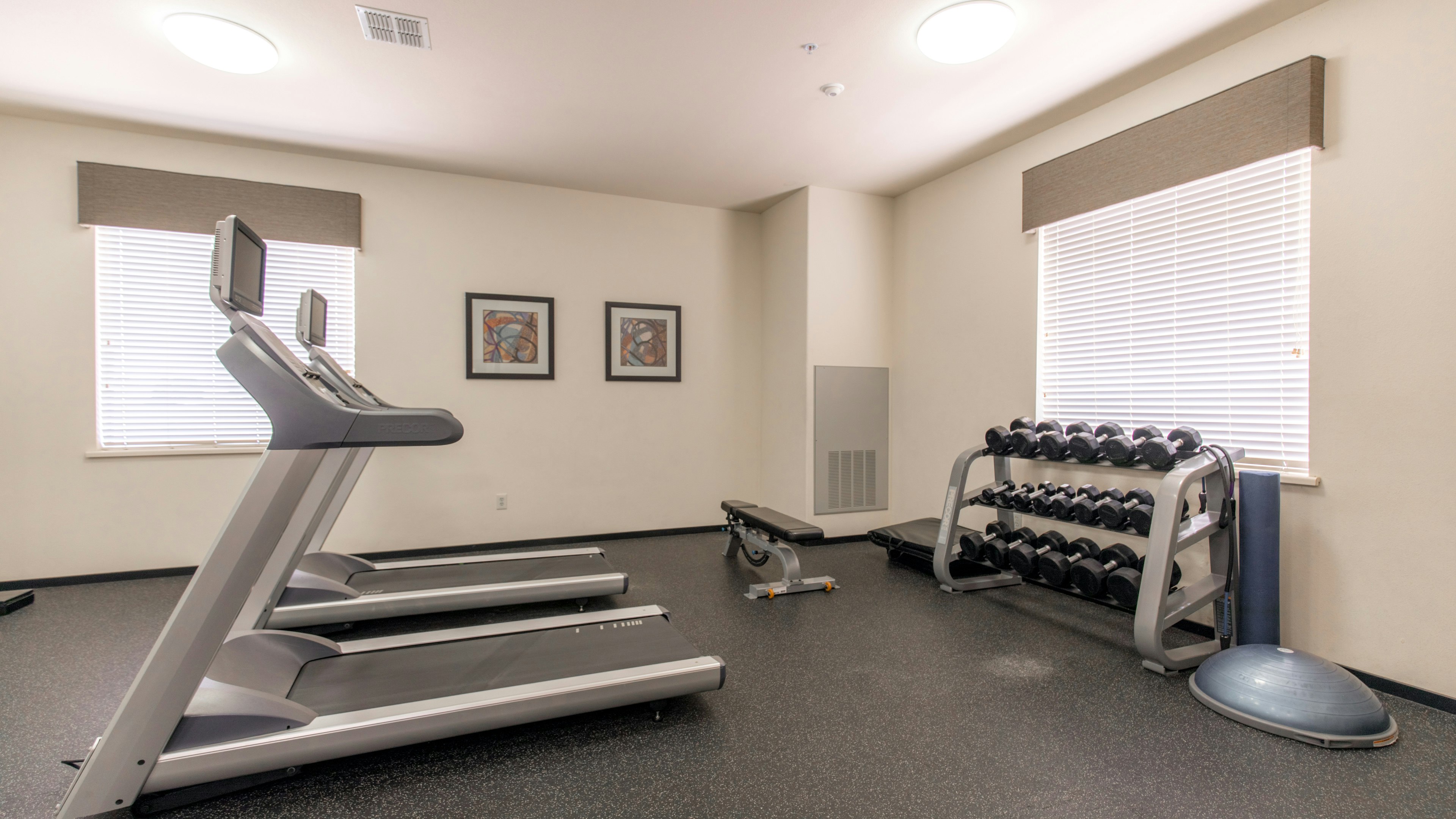 Holiday Inn Express Hotel Suites Oklahoma City Nw Quail Springs 40/76