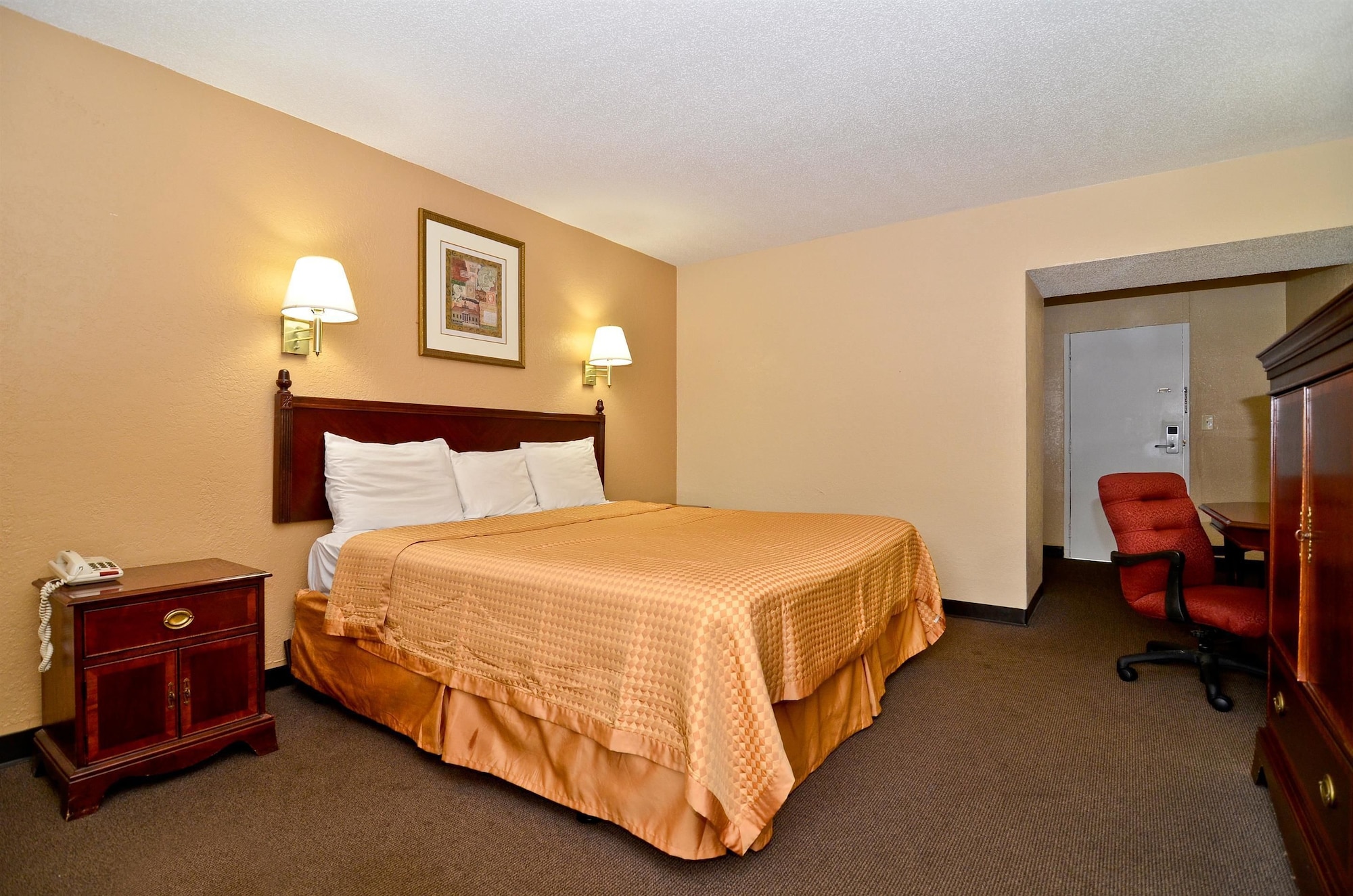 غرفة بسرير كوين، Americas Best Value Inn Smithfield 2/4