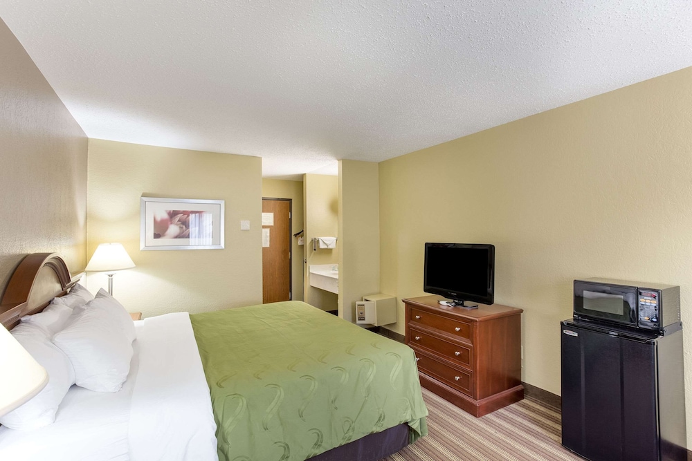 Quality Inn Athens, OH 15/50