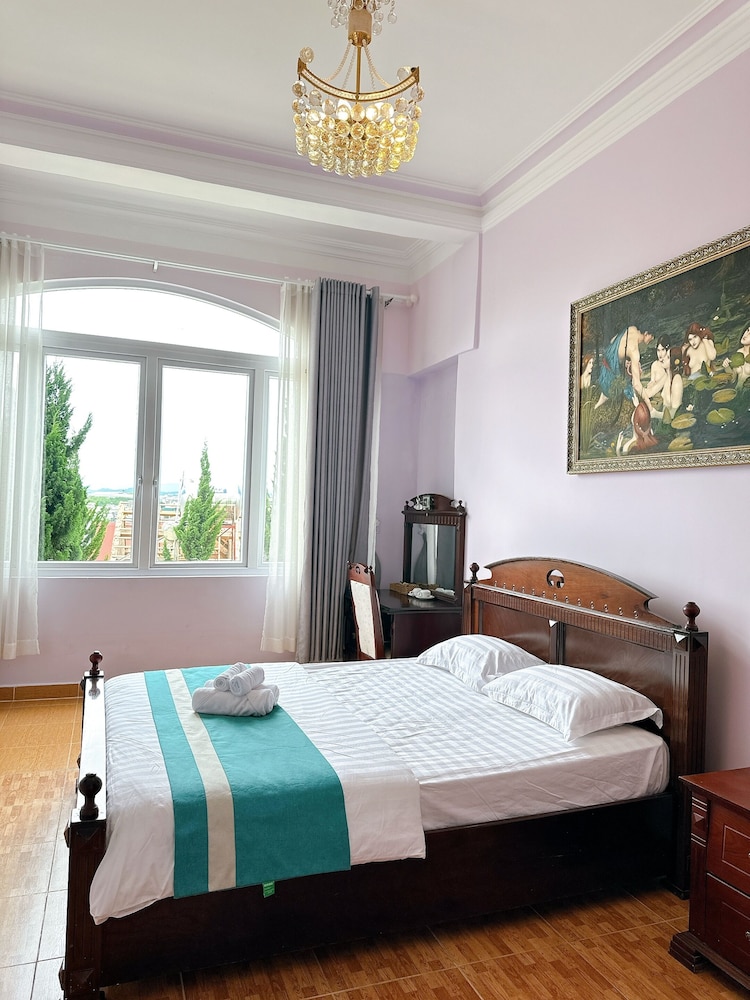 Le Petit Paris Hotel Dalat 48/67