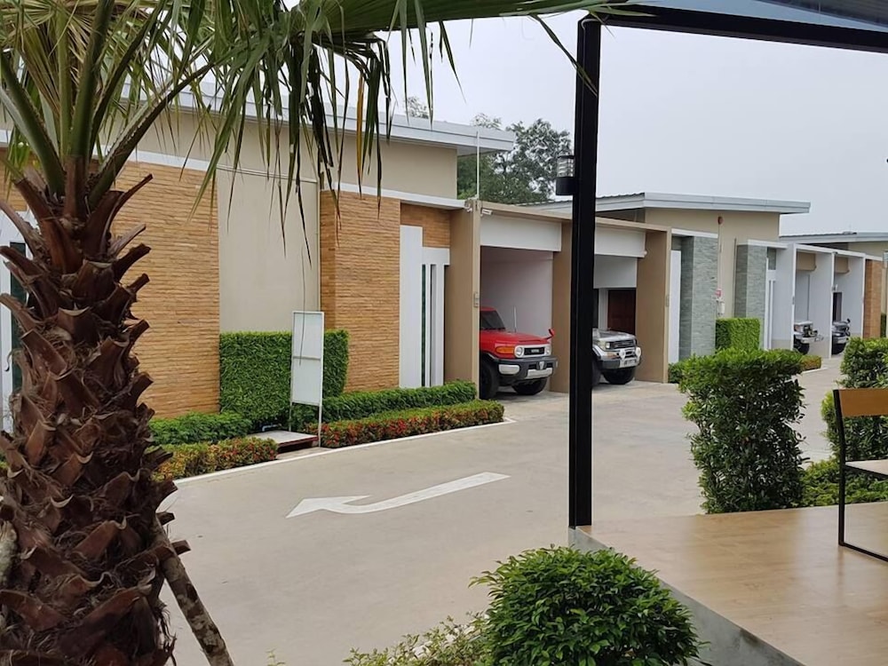 Smile Resort Thungsong 41/46