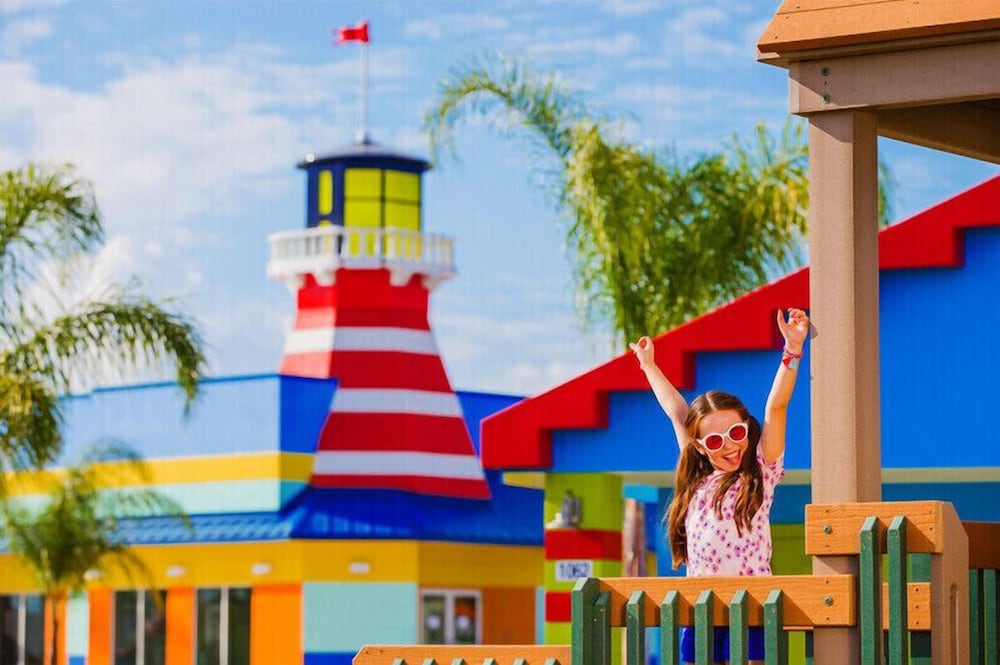 LEGOLAND BEACH RETREAT 12/22