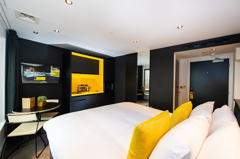 Staycity Aparthotels Dublin Castle 6/33