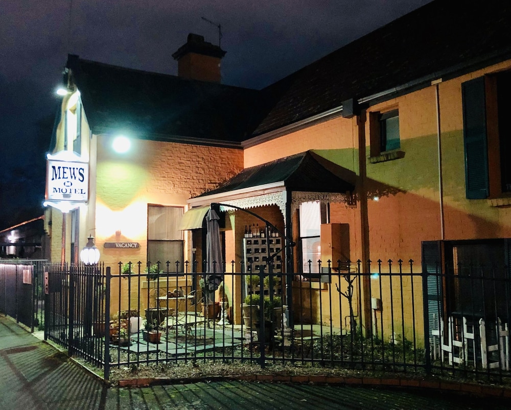 The Mews Motel 37/59