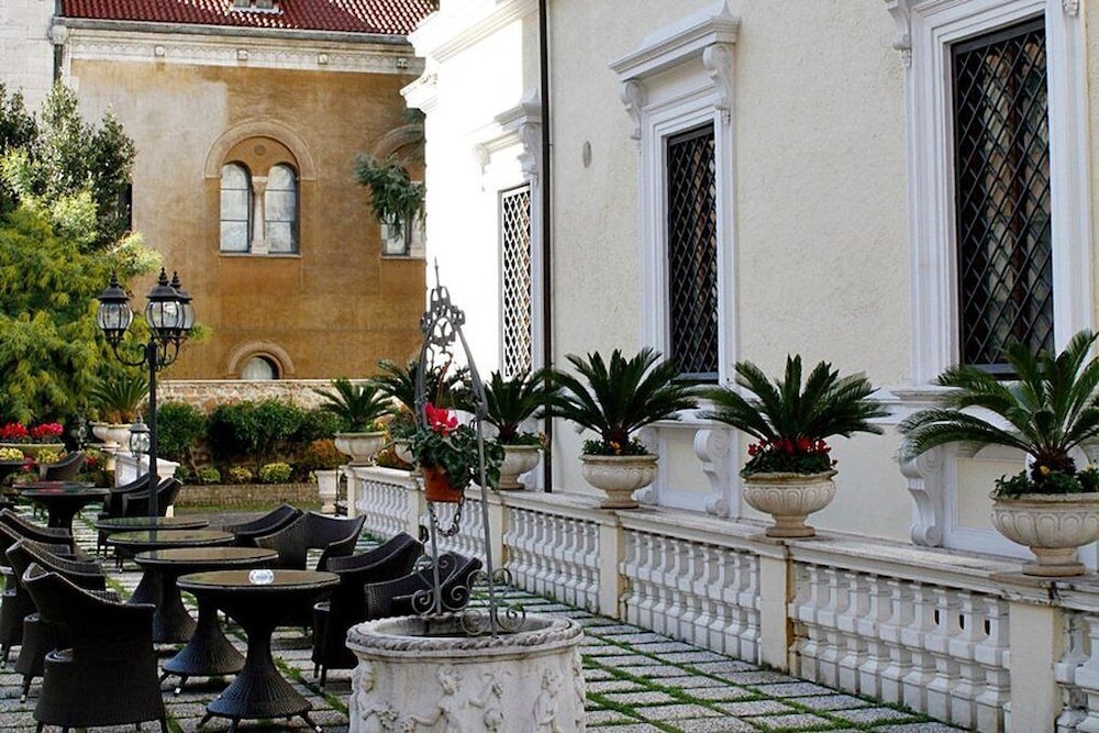 Hotel Villa Pinciana 37/52